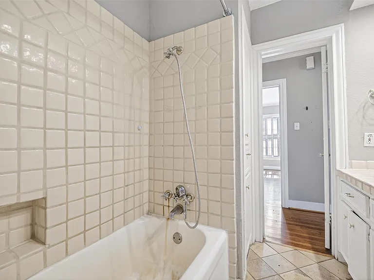 1210 Shearn St — Photo 13