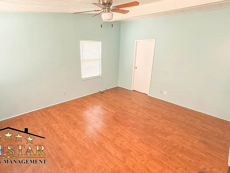 223 McCord Ave — Photo 10