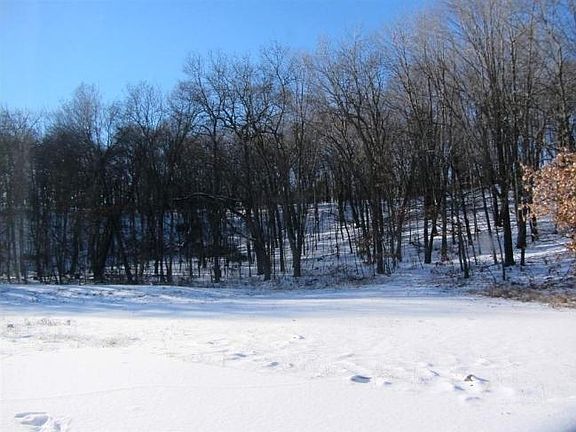 4th image of N1077 County Road Hh