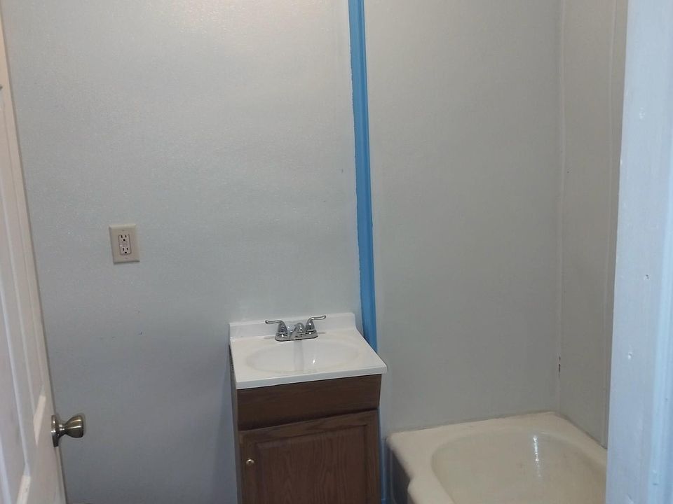 418 Harbor St 418 Harbor St Conneaut, OH Zillow