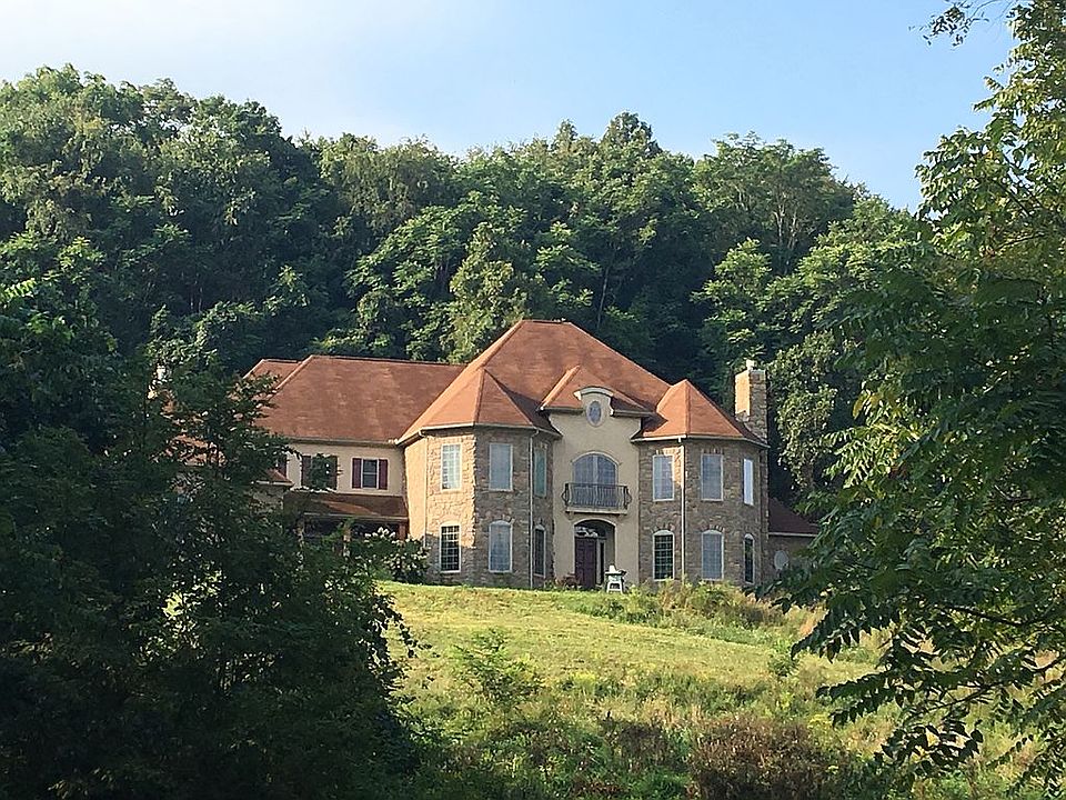 1st image of 210 Sugarland Way