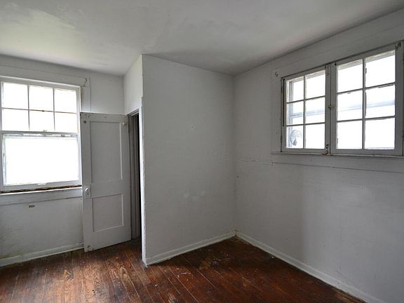 5th image of 246 Wilshire Dr
