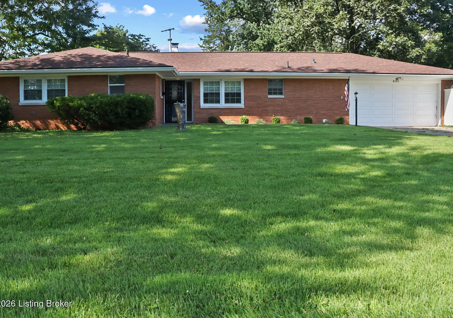 3 bed, 2.0 bath, 1714 sqft, $1,680 — Photo 1