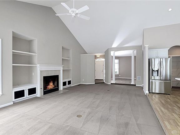 5th image of 9685 Greenside Ct