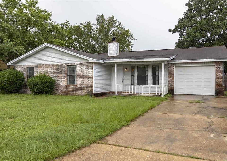 1st image of 832 Lavon Dr