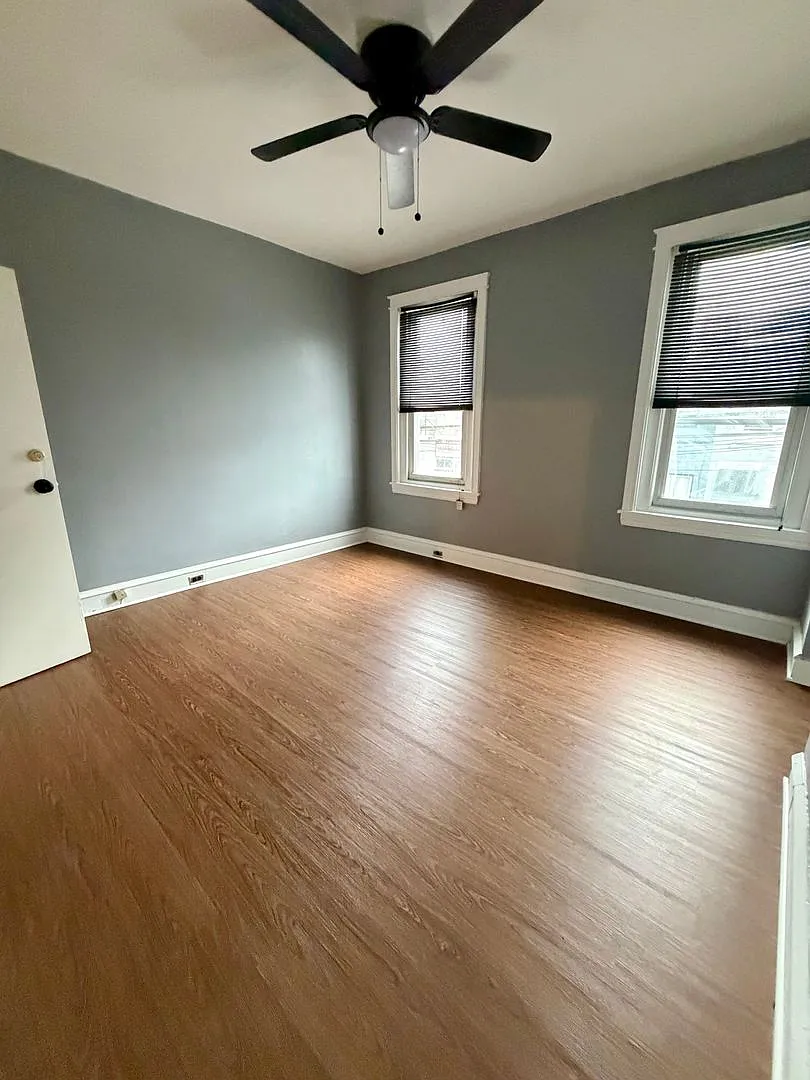 Renovated 3-Bedroom Home Near Hunting Park! Available NOW! — Photo 4