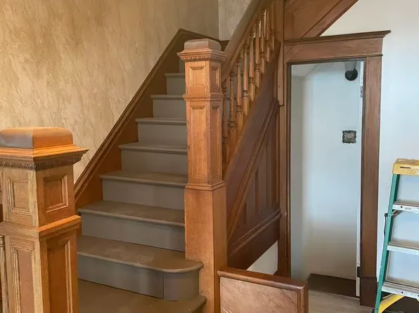 31 Claus Ave, Pittsburgh, PA 15227