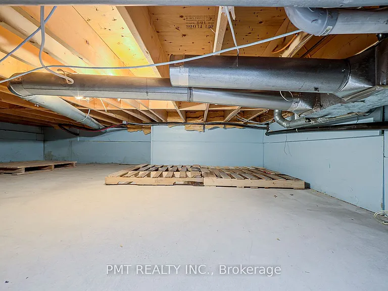 47 Herbert Ave — Photo 37