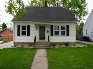 1207 W Summer St, Appleton, WI 54914
