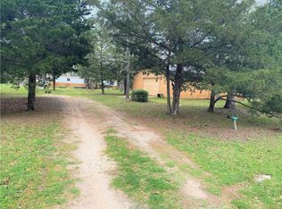 447 Cardinal Rd, Caldwell, TX 77836