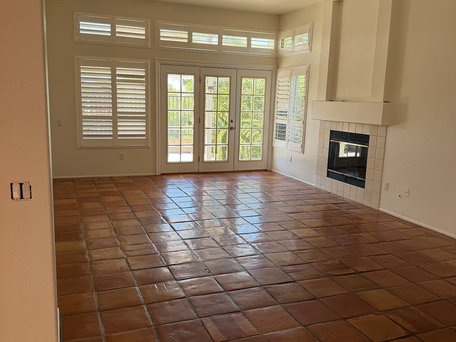 1299 Cassio Court — Photo 2