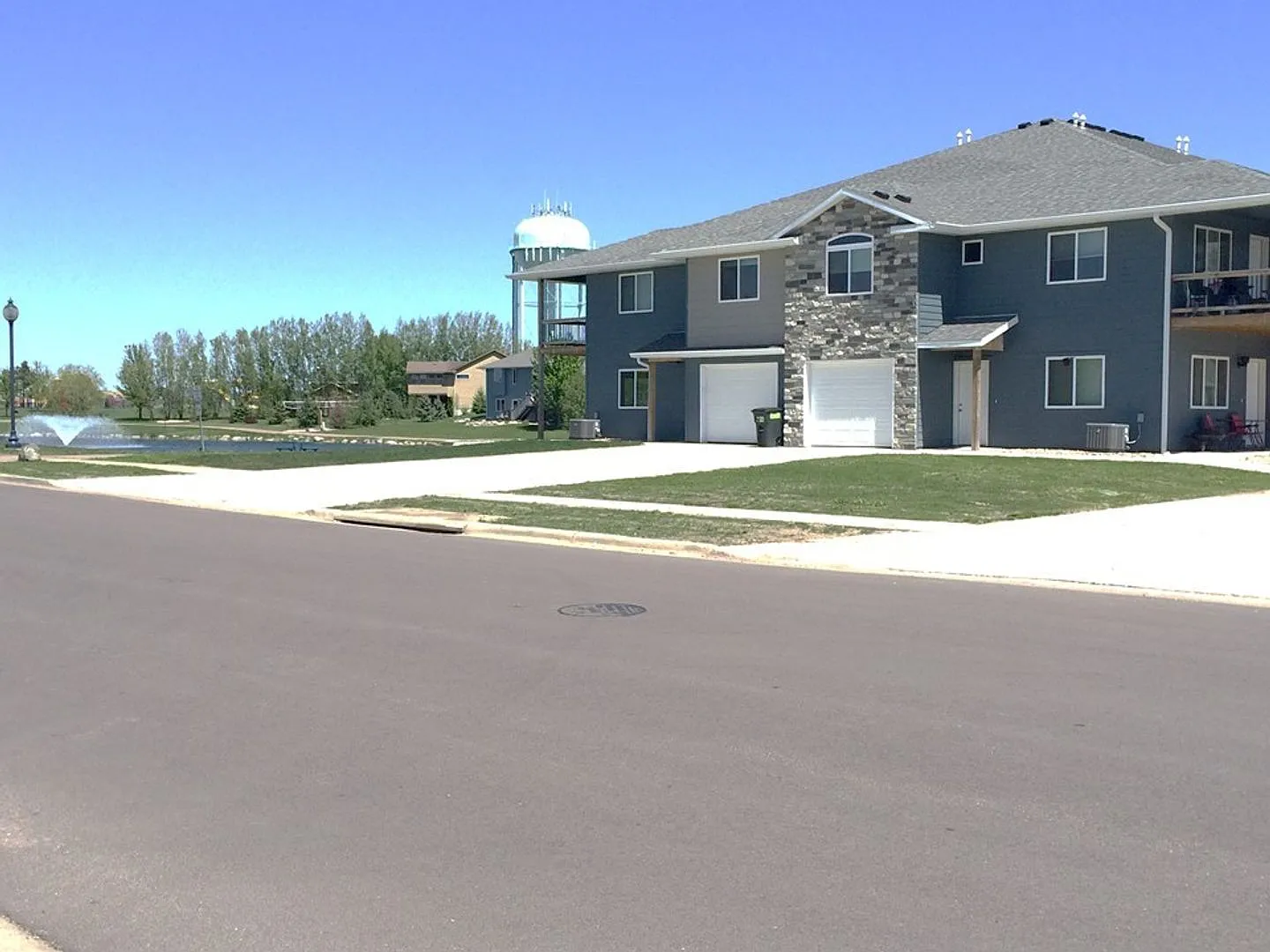 Parkside Townhomes — Photo 3