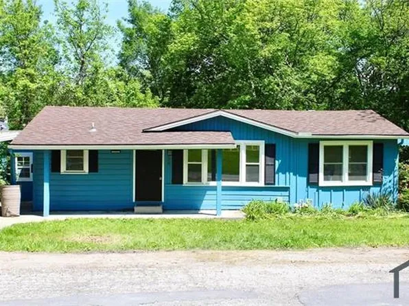 608 Walnut St, Greenwood, MO 64034