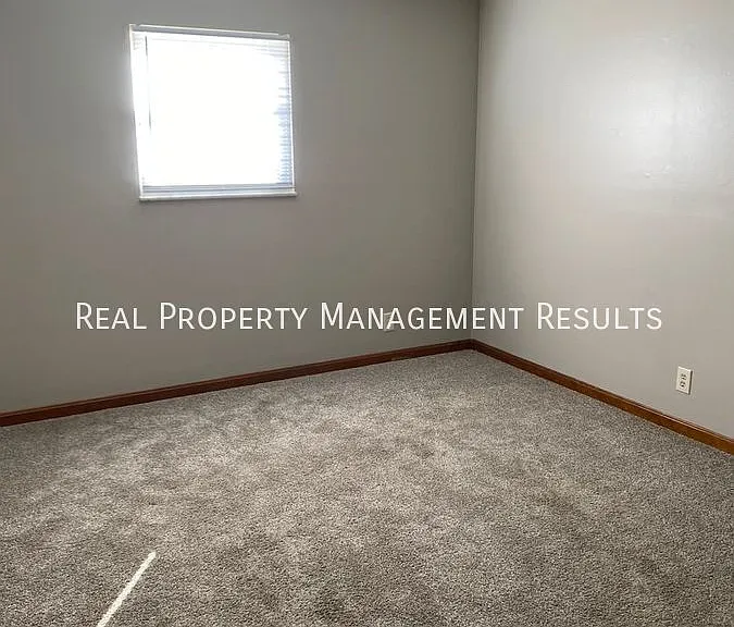 3019-3021 Hartmetz Ave #3019 — Photo 10