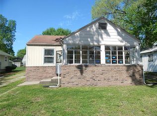 1522 Appleton Ave, Independence, MO 64052