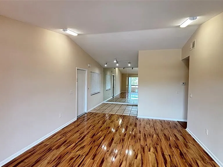 5169 Vineland Rd #B208 — Photo 13