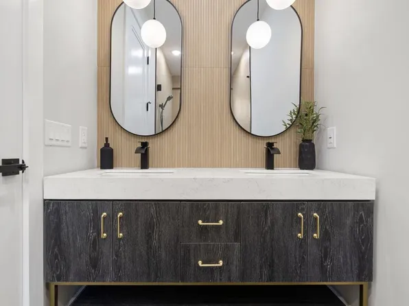 373 New York Avenue image 20 of 25