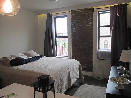 Rented by Array Property Group LLC  | media 17