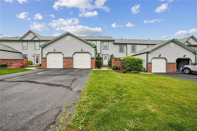 1453 Yorktowne Dr, Lawrence, PA 15055 Zillow