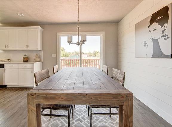5th image of 2569 W Meadowridge Dr