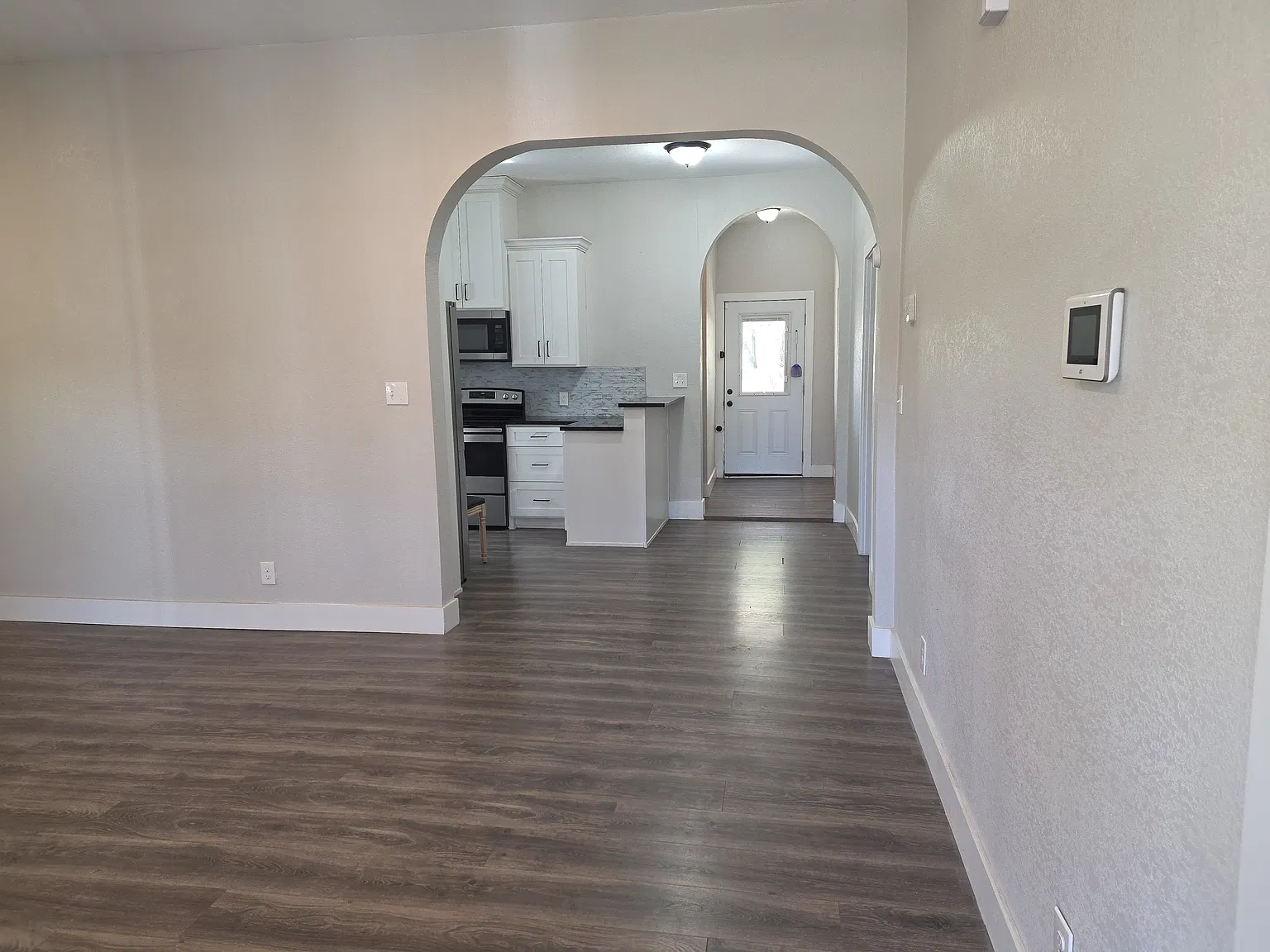 3 bed, 1306 sqft, $2,250 — Photo 4