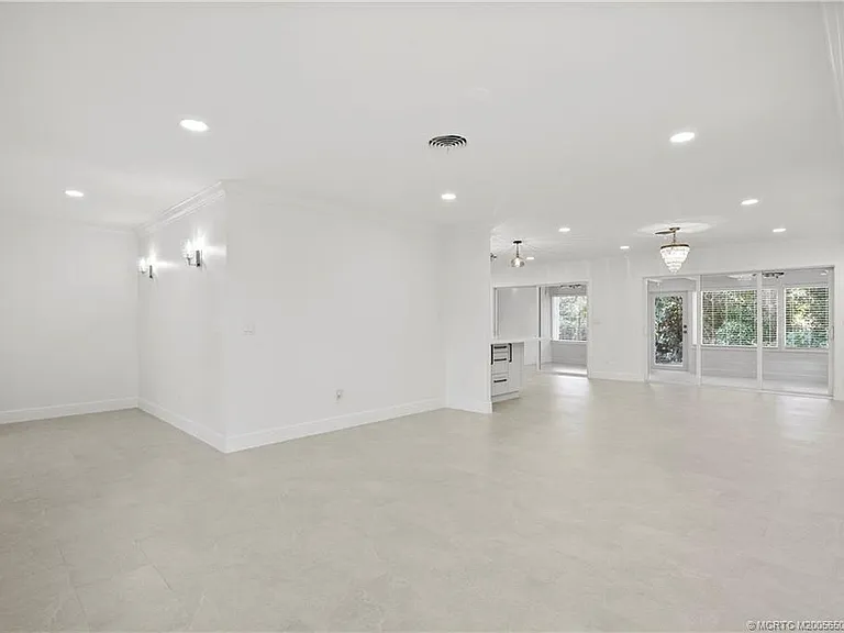 1230 NW Fork Rd — Photo 4