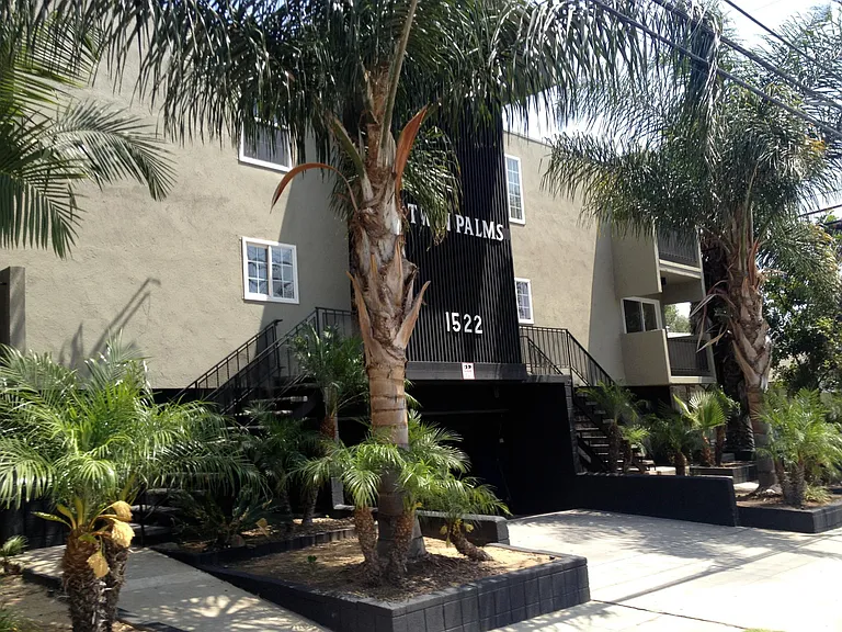 1522 Redondo Ave #10 — Photo 13