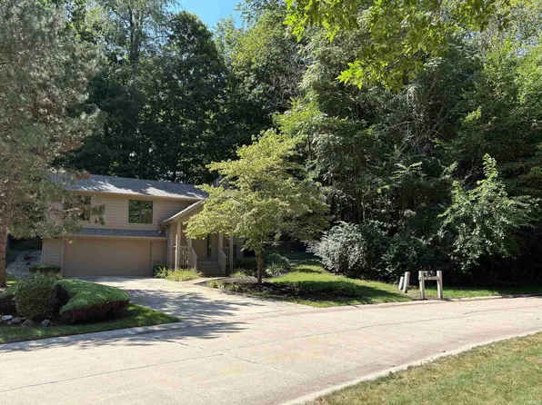 1621 N Little River Ct, Huntington, IN 46750
