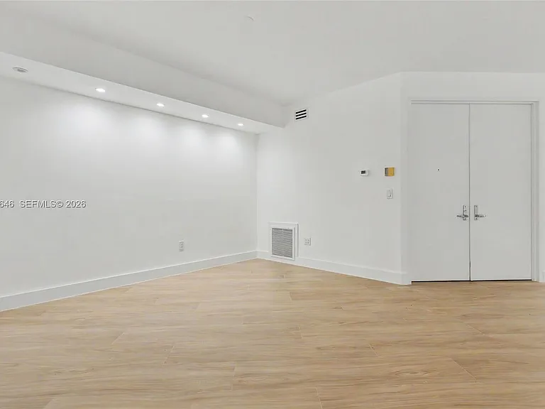 731 Crandon Blvd #208 — Photo 7