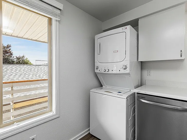 3618 Lombard Ave #202 — Photo 12