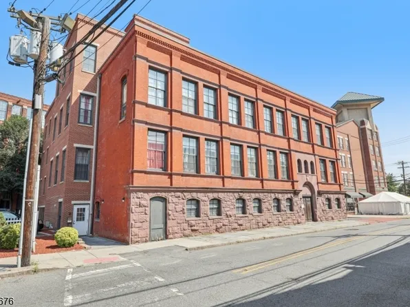 18 Market Street BLDG 18 #301, Paterson City, NJ 07501