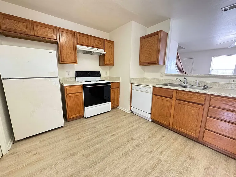 3608 Malibu Ln — Photo 5