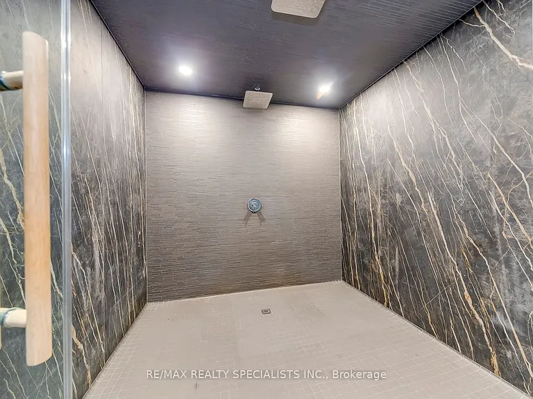 251 Manitoba St #914 — Photo 36
