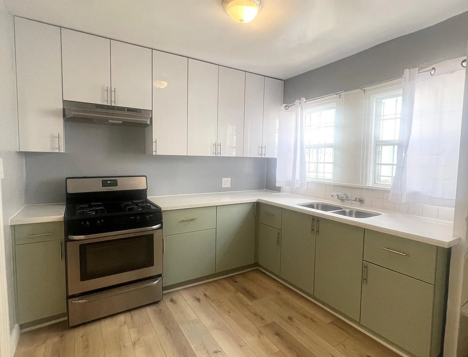 1 bed, 700 sqft, $1,745 — Photo 4