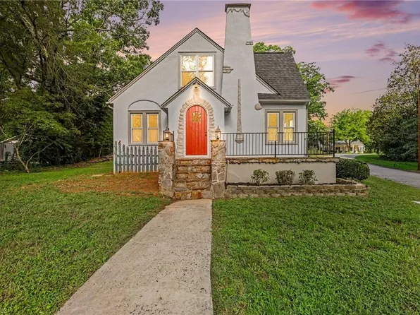 210 Stone St, Thomasville, NC 27360