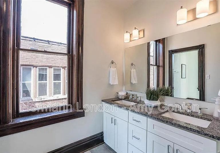 3922 Castleman Ave — Photo 36