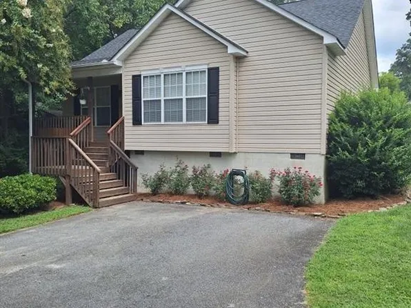 113 Bell Dr, Thomasville, NC 27360