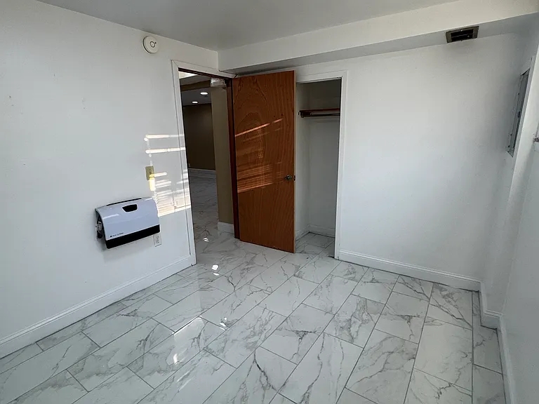 1910 Carolina St #2 — Photo 9