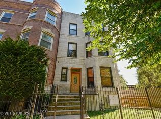 4425 S Prairie Ave #2, Chicago, IL 60653