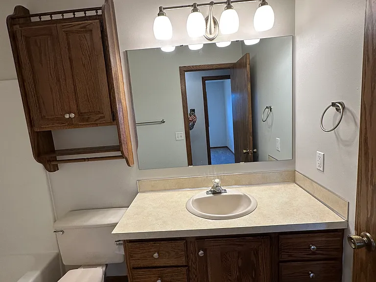 225 Heather Ln #4 — Photo 14