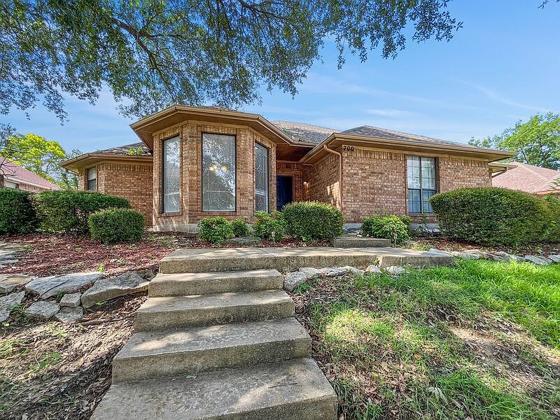 1st image of 700 Dartbrook Dr