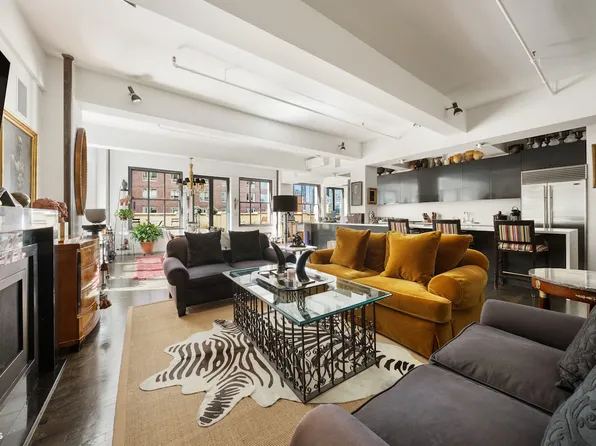 347 West 39th Street 8E image 1 of 9