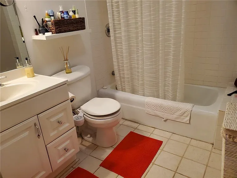 2190 NE 68th St #526 — Photo 3