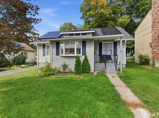 38 Kensington Street, Manchester, CT 06040