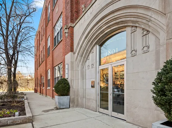 1801 W Larchmont Ave APT 404, Chicago, IL 60613