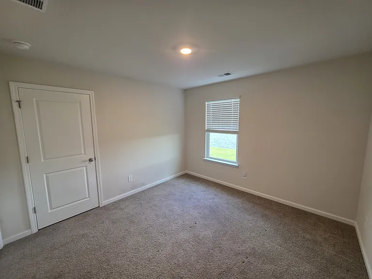 239 Londonshire Dr — Photo 27
