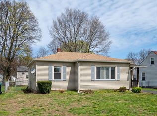 396 Pemberton Rd, Rochester, NY 14622