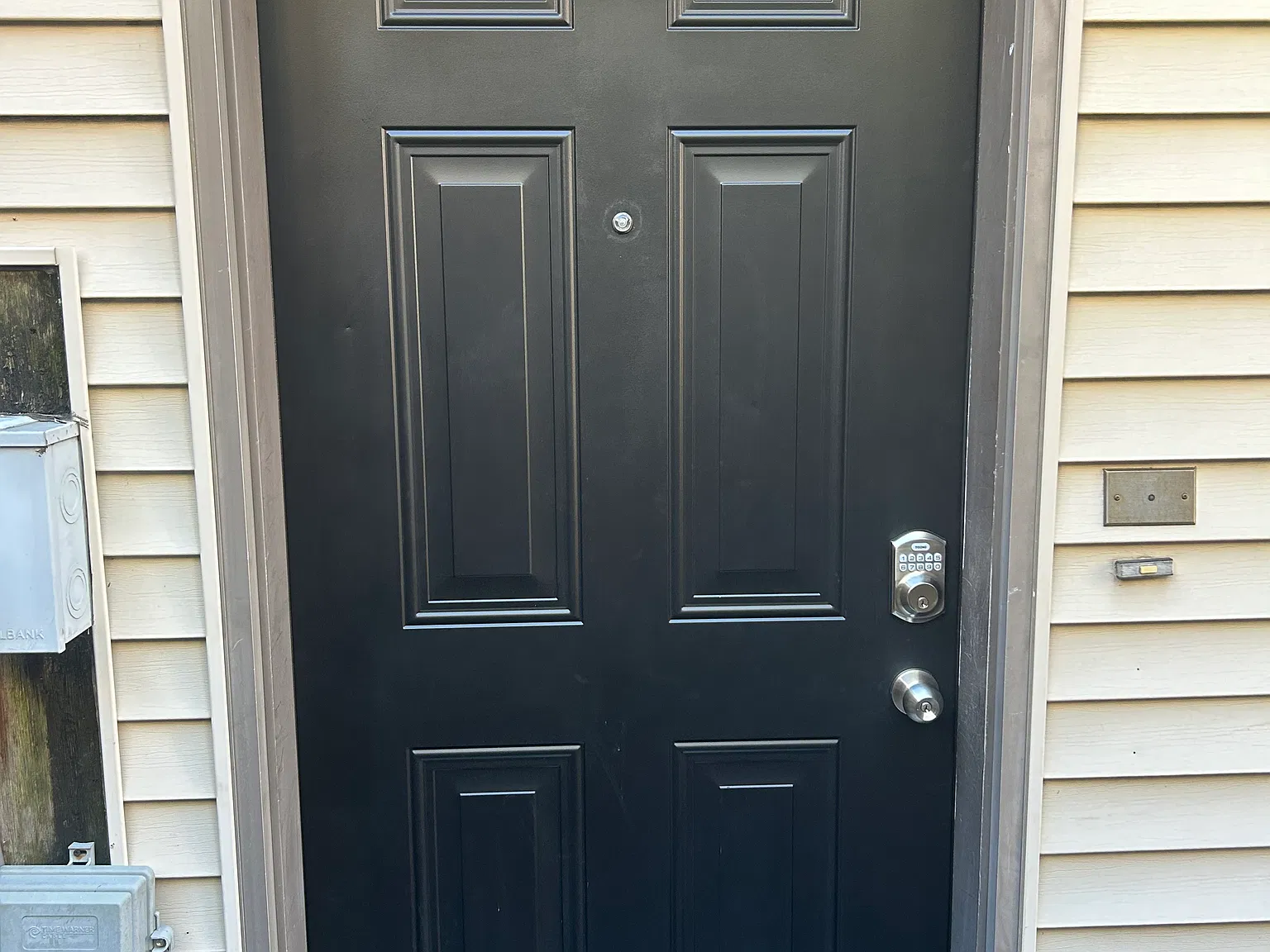 1 bed, 819 sqft, $1,300 — Photo 2