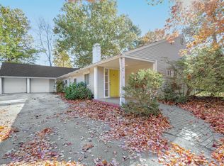 2110 Grange Dr, Urbana, IL