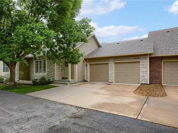 15730 S Brentwood St Unit 2600, Olathe, KS 66062